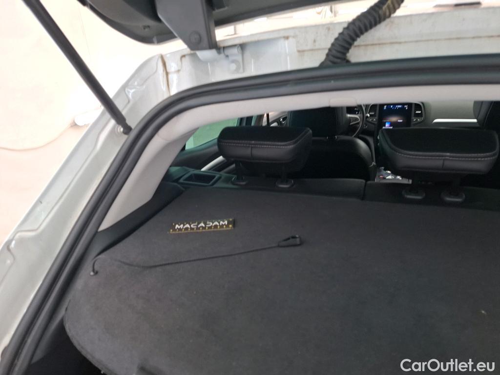  Renault  Megane RENAULT Mégane Berline / 2020 / 5P / Berline techno TCe 140 #8