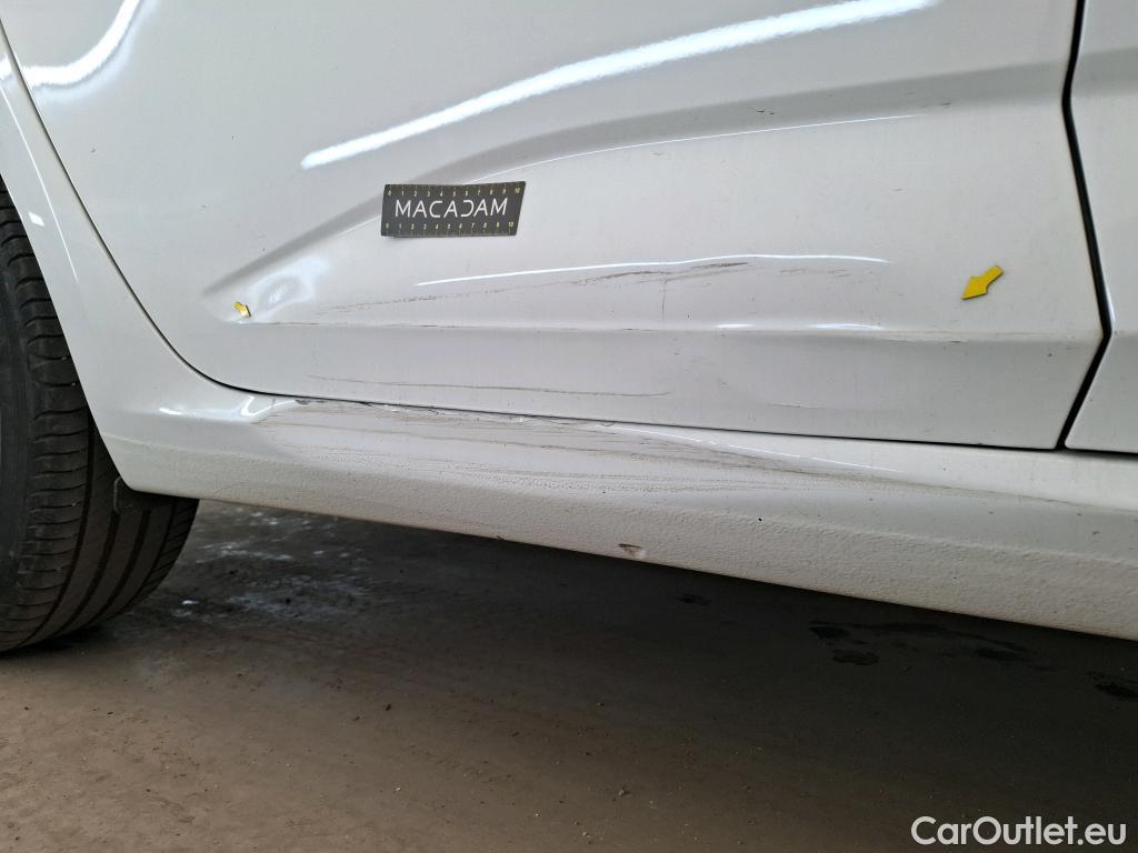  Renault  Megane RENAULT Mégane Berline / 2020 / 5P / Berline techno TCe 140 #2