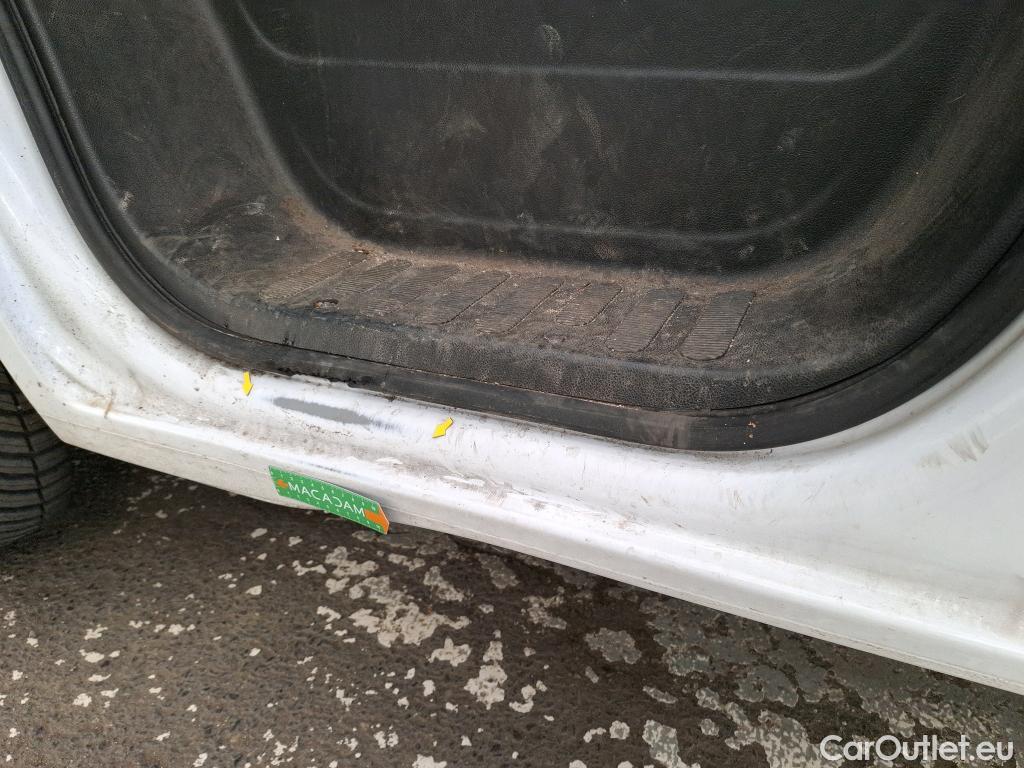  Renault  Master  III Fourgon L2H2 3 5 Grand Confort dCi 135CV BVM6 E6dT #26