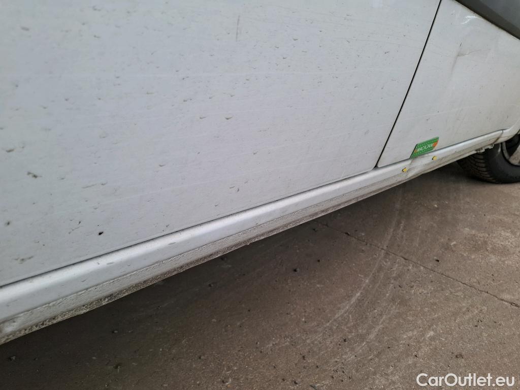  Renault  Kangoo RENAULT  Express / 2013 / 4P / Fourgonnette Extra R-Link dCi 75
 #32