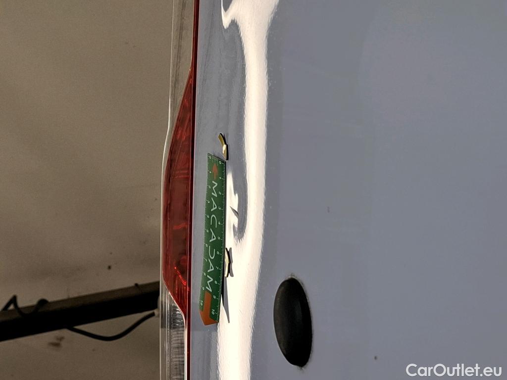  Renault  Master  III Fourgon L2H2 3 5 Grand Confort dCi 135CV BVM6 E6dT #30