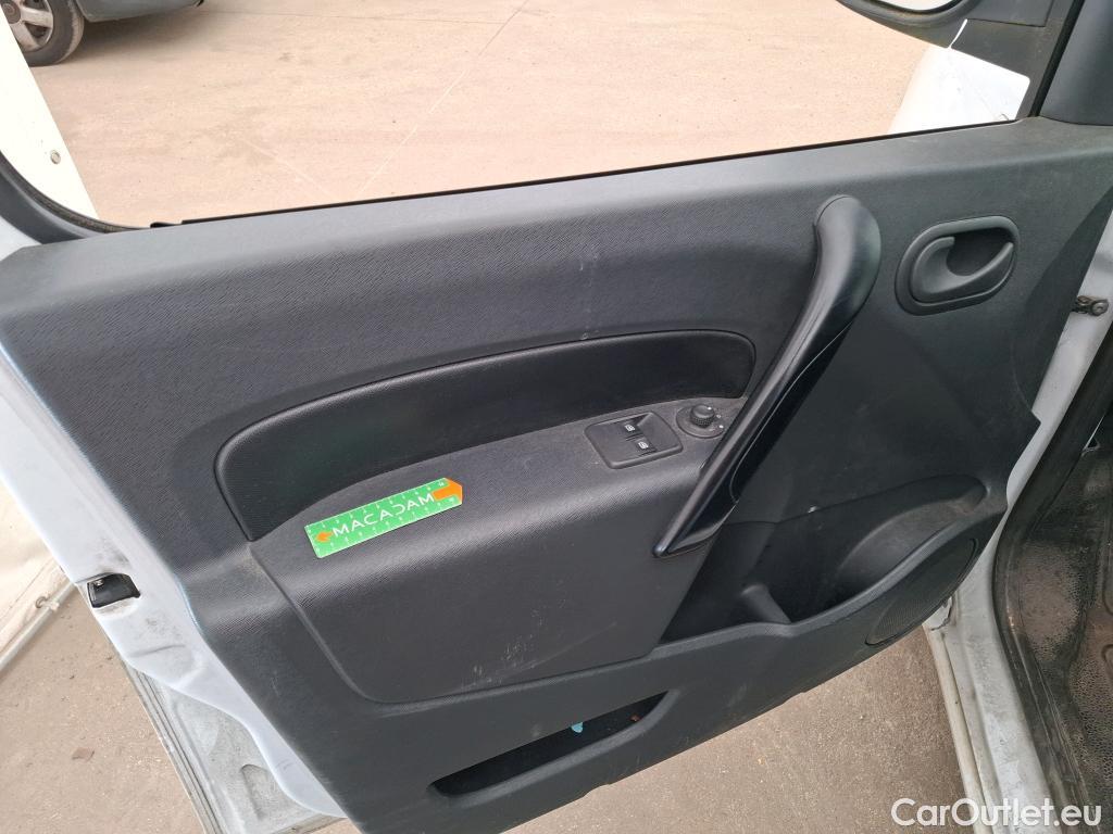  Renault  Kangoo RENAULT  Express / 2013 / 4P / Fourgonnette Extra R-Link dCi 75
 #25