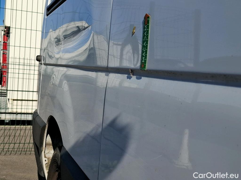  Renault  Master  III Fourgon L2H2 3 5 Grand Confort dCi 130CV BVM6 E6 #24