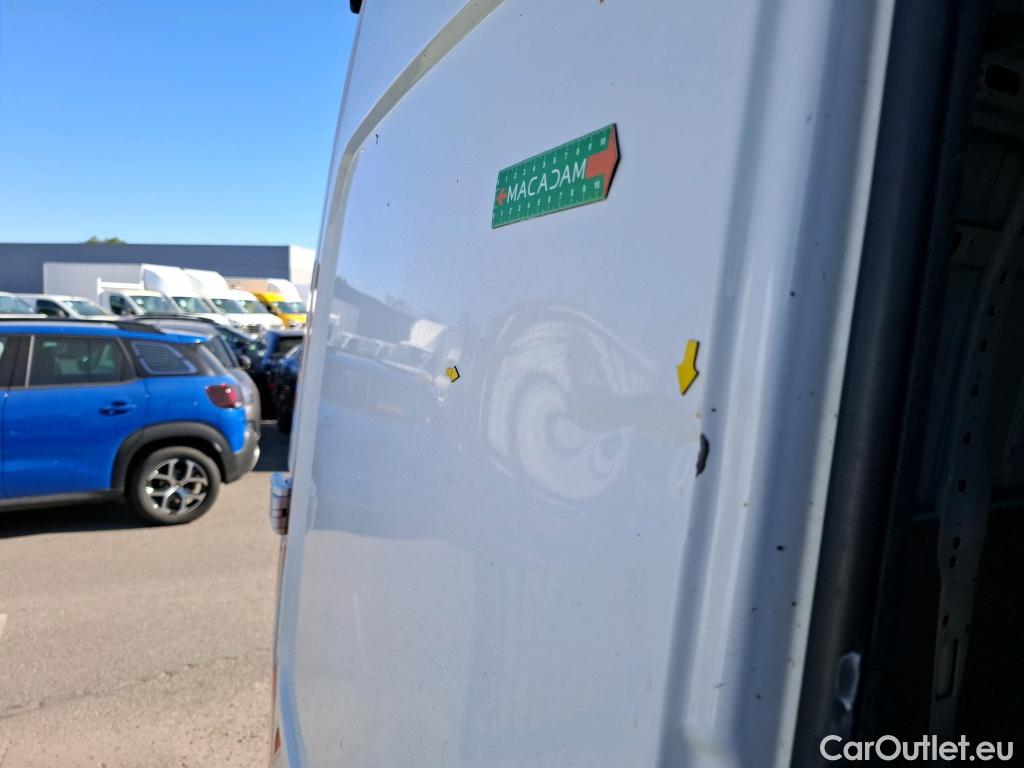  Renault  Master  III Fourgon L2H2 3 5 Grand Confort dCi 130CV BVM6 E6 #32