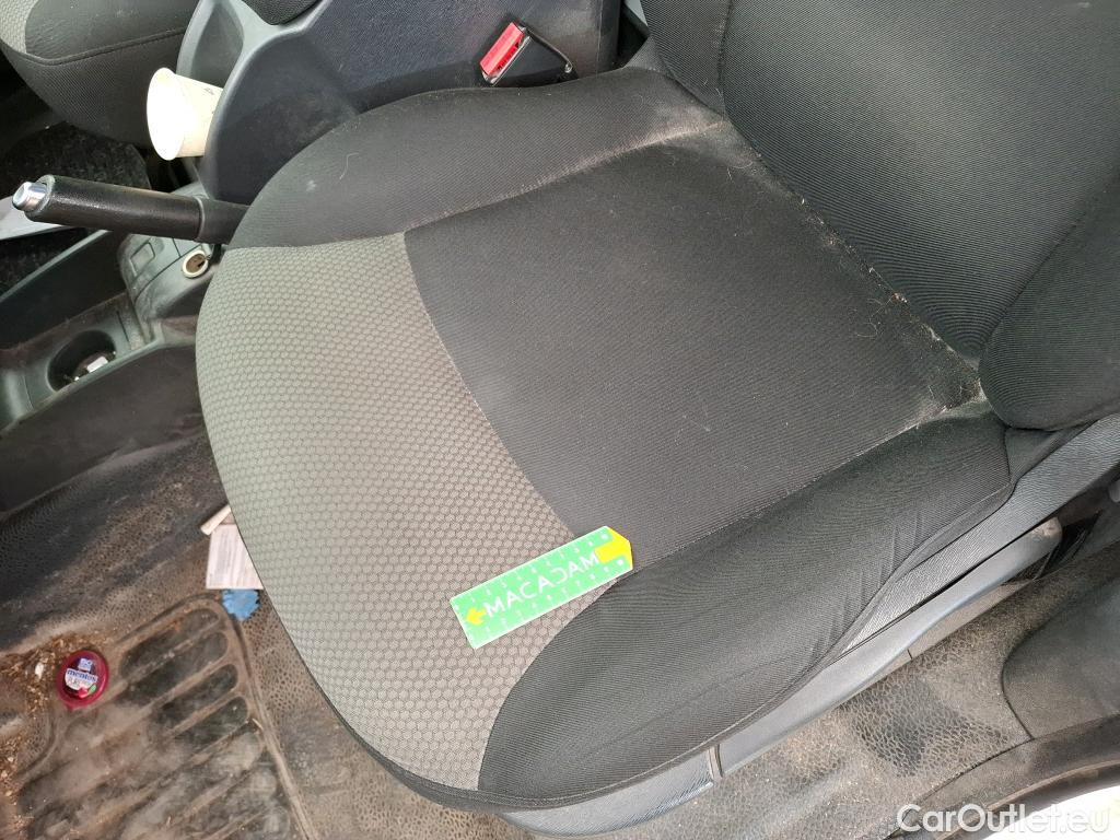  Renault  Kangoo RENAULT  Express / 2013 / 4P / Fourgonnette Extra R-Link dCi 75
 #58