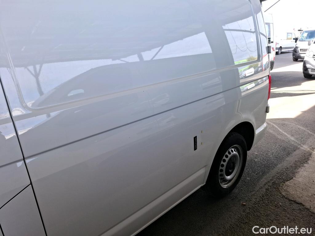 Volkswagen  Transporter VOLKSWAGEN  / 2019 / 4P / Fourgon tôlé 2.0 TDi 150 DSG7 L1H1 Business Line Plus #13