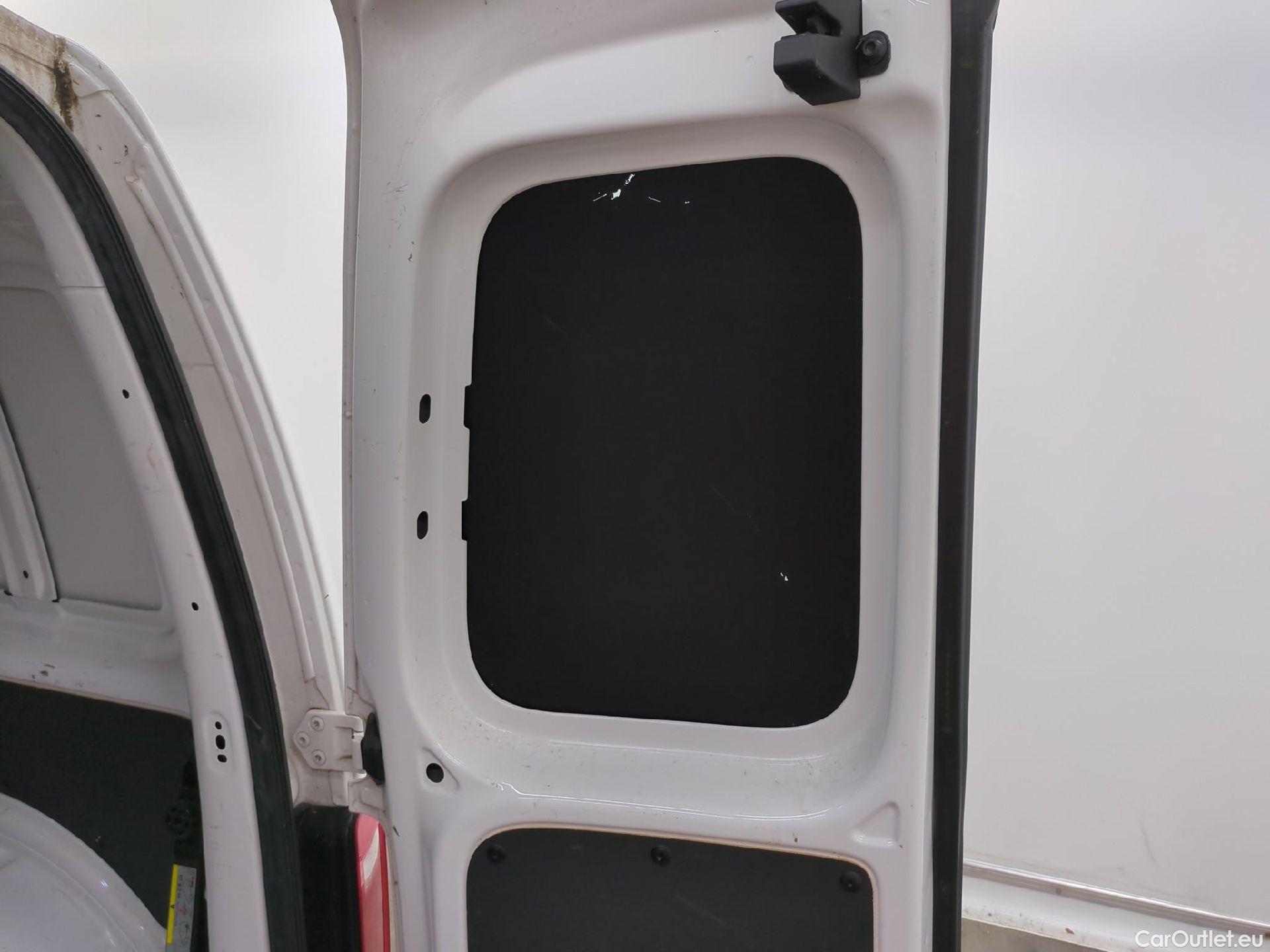  Volkswagen  Caddy VOLKSWAGEN  Van VU 4p Fourgonnette 2.0 TDI 102 Business Line Plus #15