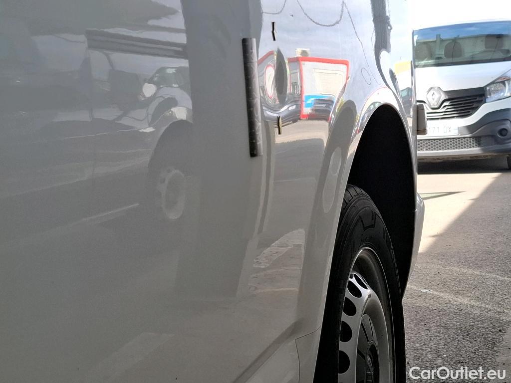  Volkswagen  Transporter VOLKSWAGEN  / 2019 / 4P / Fourgon tôlé 2.0 TDi 150 DSG7 L1H1 Business Line Plus #15