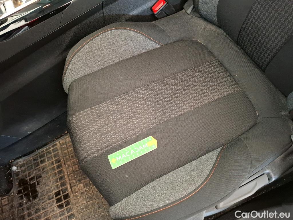  Peugeot  3008  II Active Pack 1.2 PureTech 130CV BVA8 E6d #12