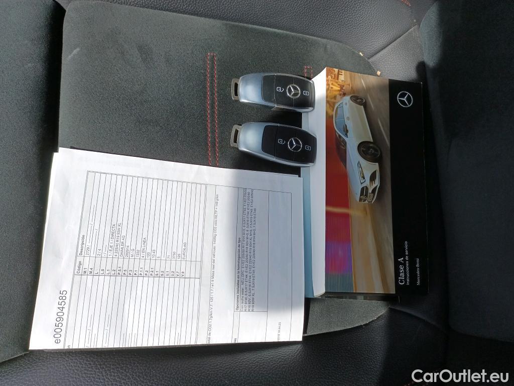  Mercedes  A-Klasse MERCEDES-BENZ CLASE A 5p 4G berlina con portón A 200 #18