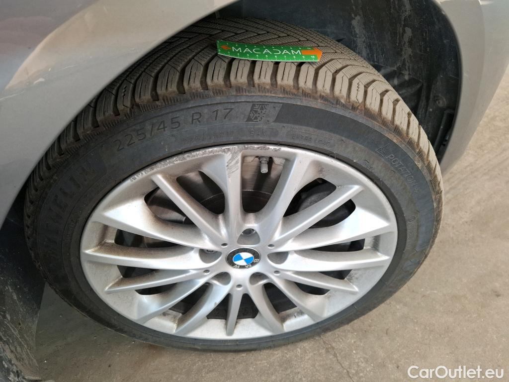  Bmw  Serie 1 BMW Série 1 / 2019 / 5P / Berline 2.0 120D AUTO xDrive #1