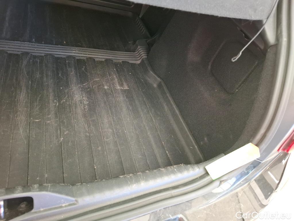  Citroen  C3  Société Feel Nav 1.2 PureTech 80CV BVM5 E6 #1