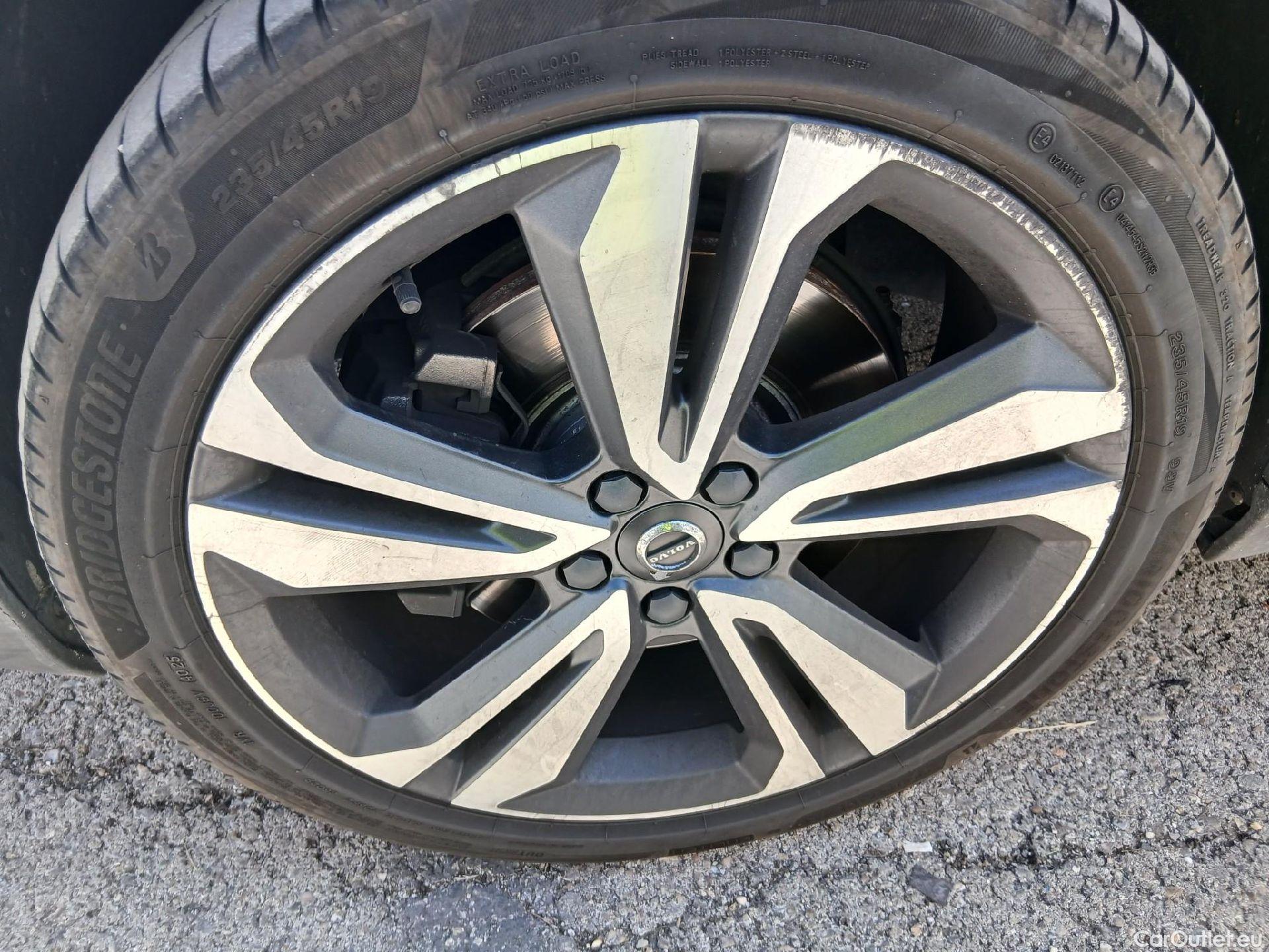  Volvo  V60 VOLVO  Cross Country / 2018 / 5P / familiar 2.0 D4 AUTO PRO #11
