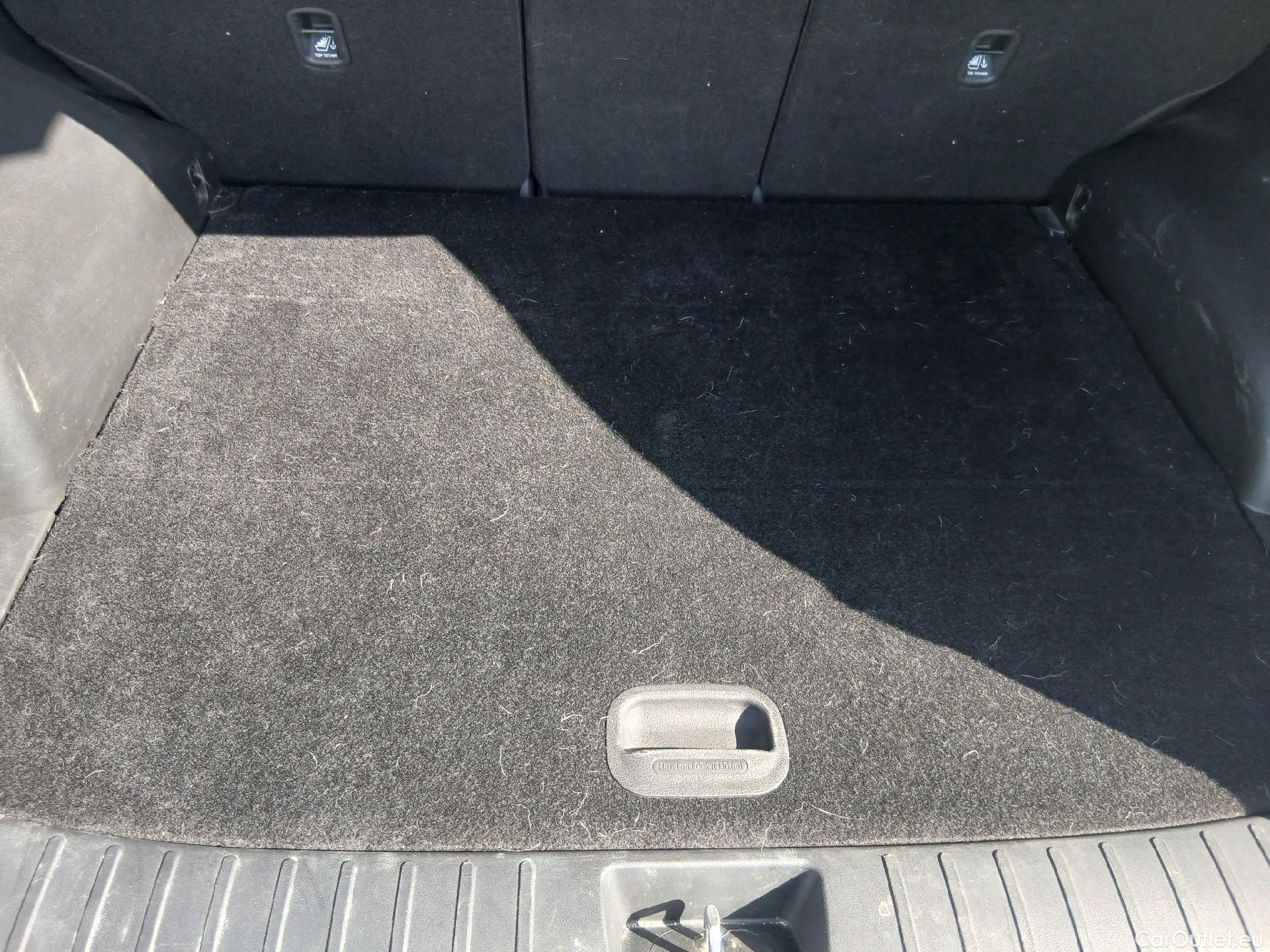  Hyundai  Tucson HYUNDAI  / 2020 / 5P / todoterreno 1.6 TGDI 169kW HEV Tecno Auto 2C #15