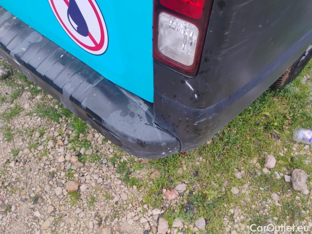  Renault  Trafic RENAULT  / 2019 / 4P / furgón Furgón 27 L1H1 Energy BluedCi 88 kW #9
