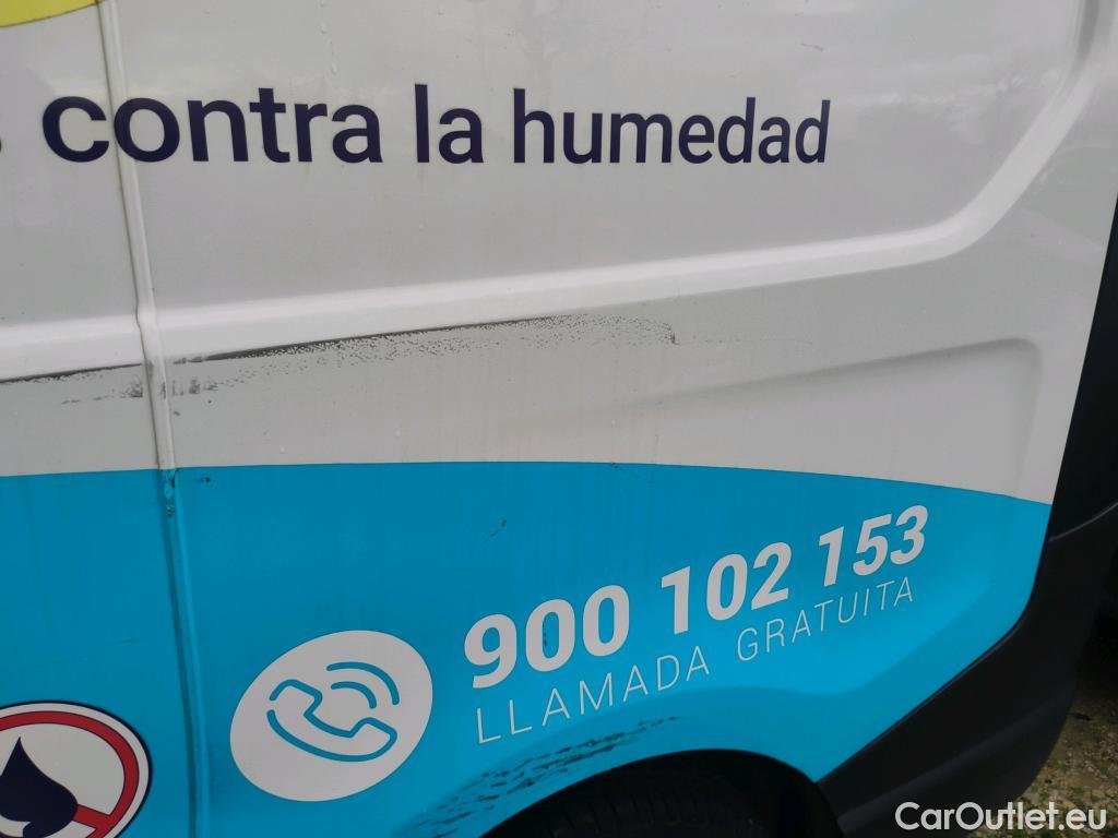  Renault  Trafic RENAULT  / 2019 / 4P / furgón Furgón 27 L1H1 Energy BluedCi 88 kW #3