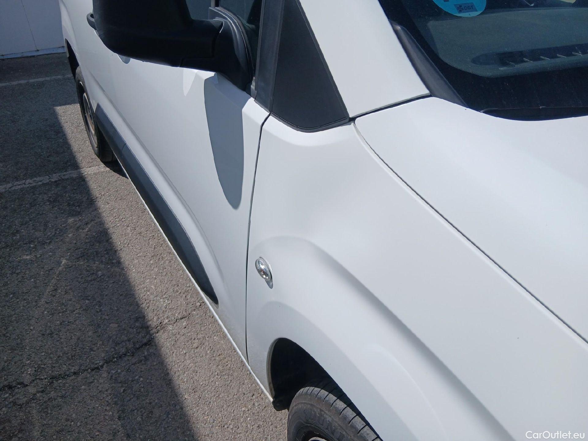  Peugeot  Partner PEUGEOT  Premium Standard BlueHDi 100 CV #24