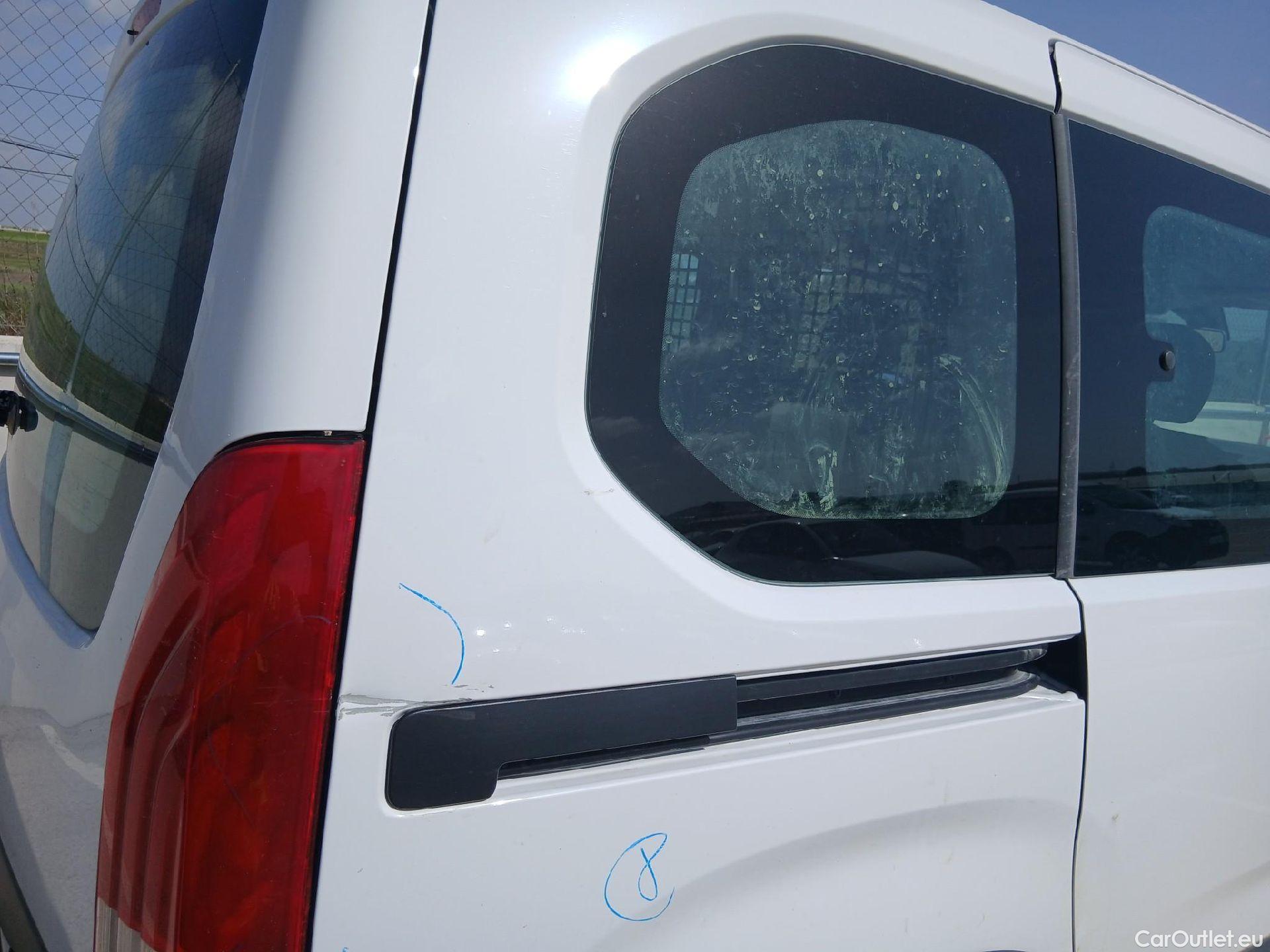  Peugeot  Partner PEUGEOT Rifter / 2018 / 5P / combi Active Pack Business Std. PureTech 110 #33
