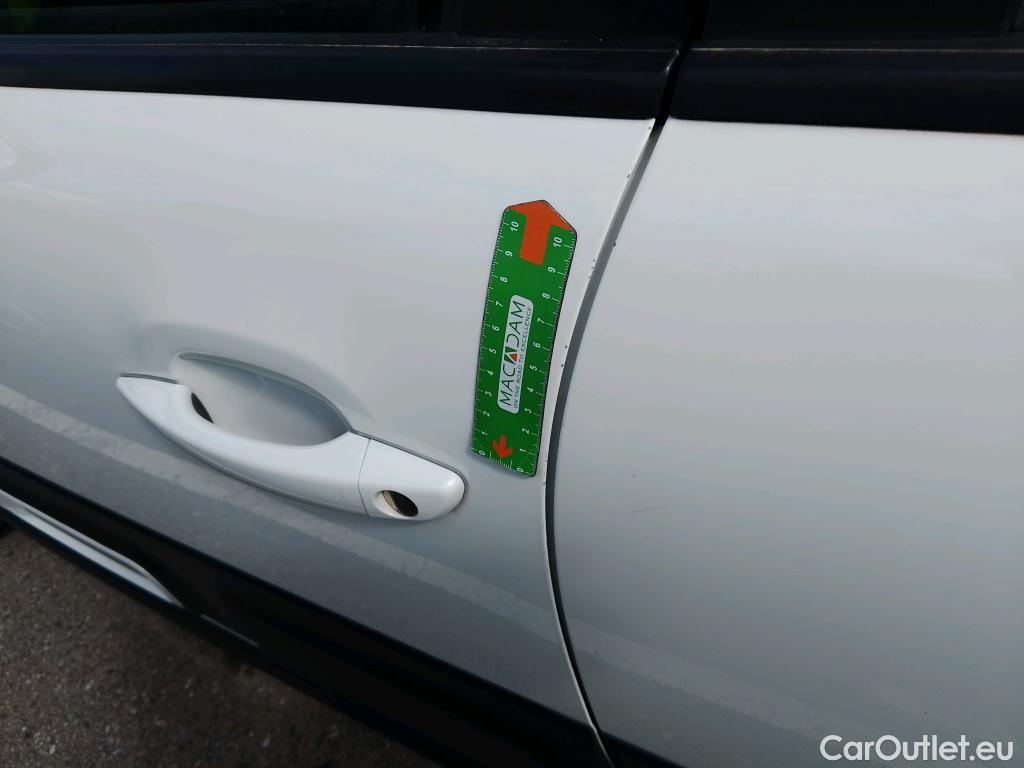  Citroen  C3 CITROEN  / 2020 / 5P / berlina con portón PureTech 81KW (110CV) S&S Feel Pack (AC2) #16