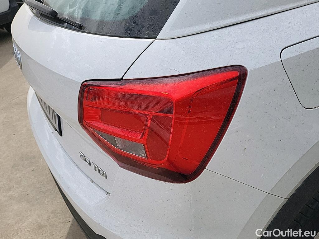  Audi  Q2 AUDI  / 2016 / 5P / todoterreno Advanced 30 TDI 85kW (116CV) #10