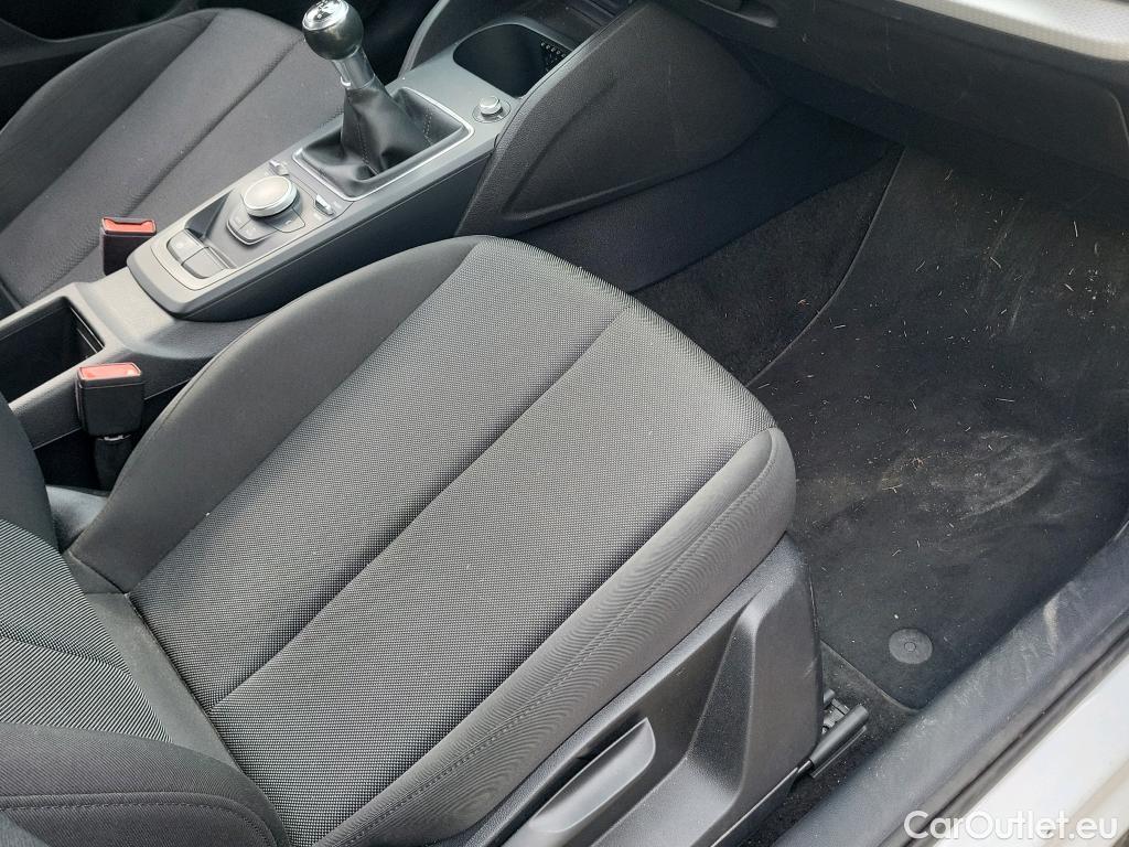  Audi  Q2 AUDI  / 2016 / 5P / todoterreno Advanced 30 TDI 85kW (116CV) #7