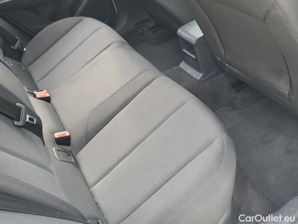  Audi  Q2 AUDI  / 2016 / 5P / todoterreno Advanced 30 TDI 85kW (116CV) #6