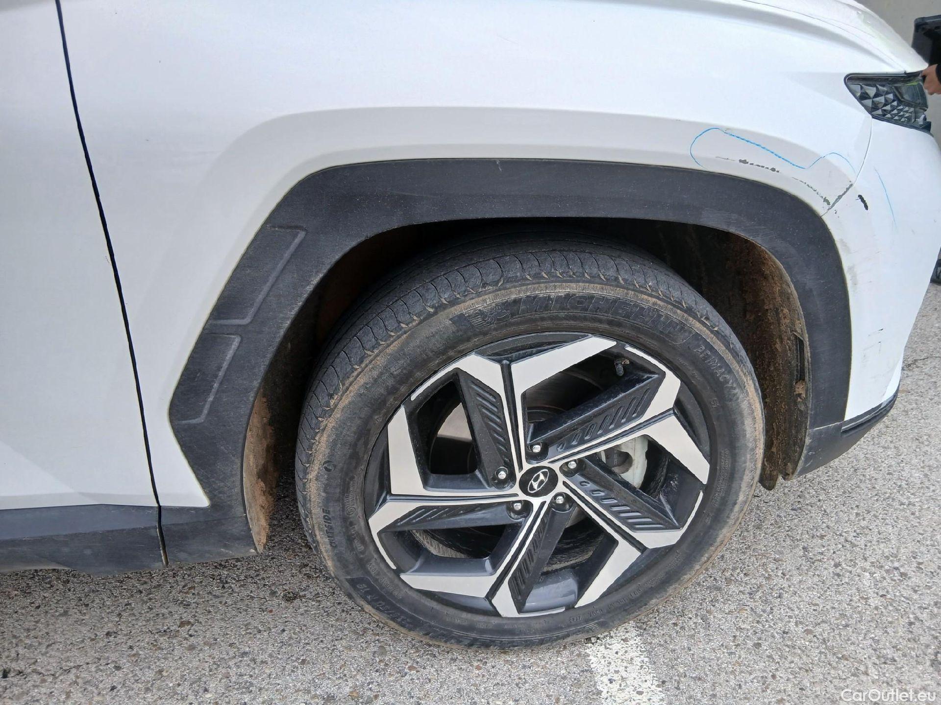  Hyundai  Tucson HYUNDAI  / 2020 / 5P / todoterreno 1.6 TGDI PHEV 195kW Tecno Sky Auto 4x4 #64