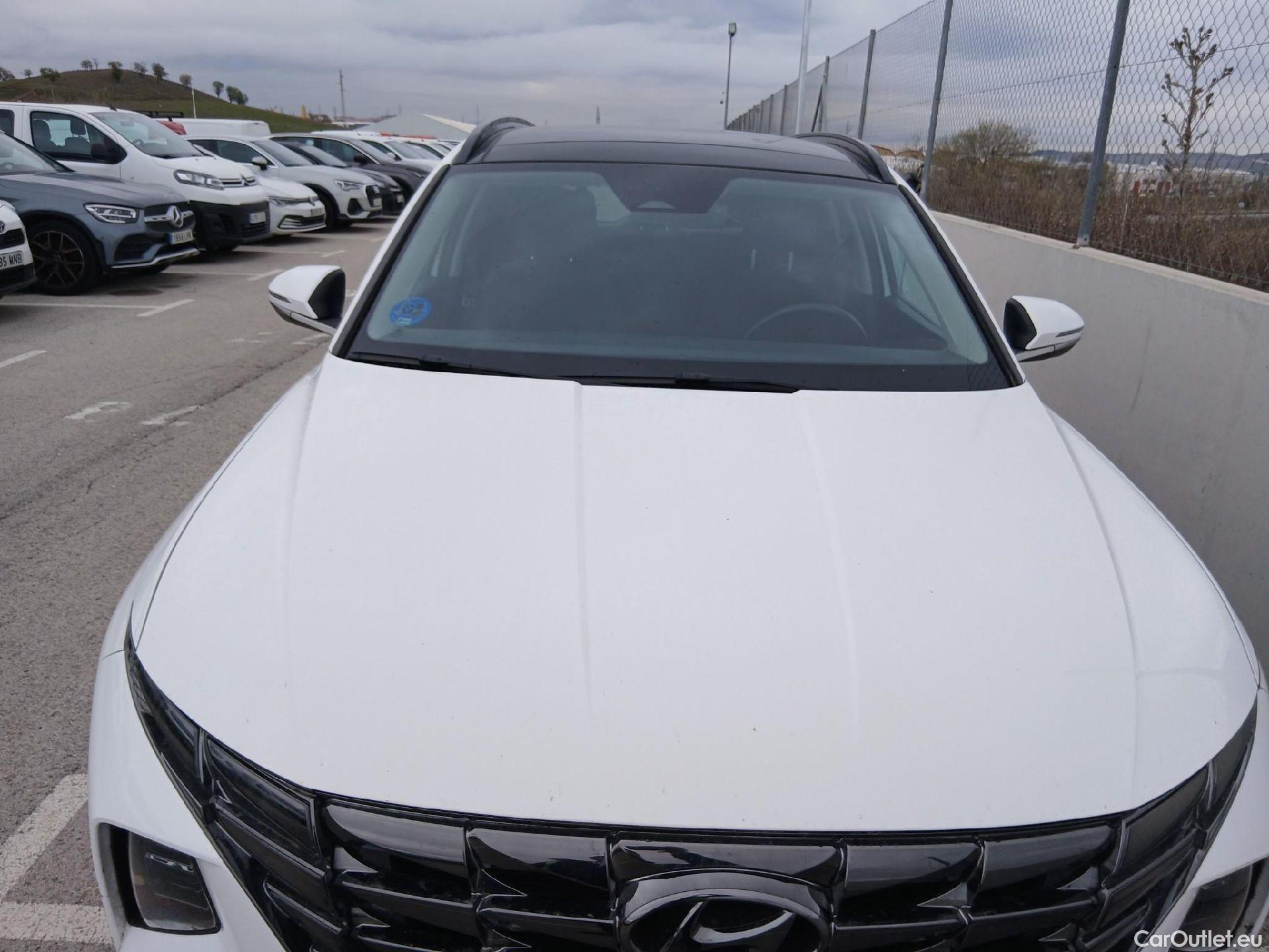  Hyundai  Tucson HYUNDAI  / 2020 / 5P / todoterreno 1.6 TGDI PHEV 195kW Tecno Sky Auto 4x4 #4