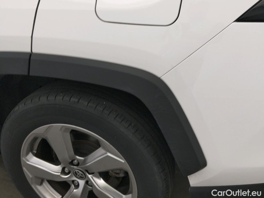 Toyota  RAV4 TOYOTA  / 2018 / 5P / todoterreno 2.5l 220H Advance #12