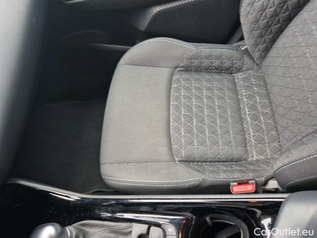 Toyota  C-HR TOYOTA  / 2019 / 5P / todoterreno 1.8 125H Advance #30