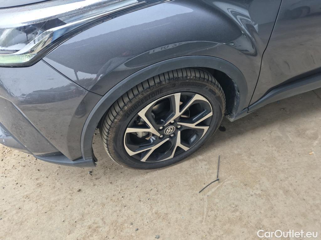  Toyota  C-HR TOYOTA  / 2019 / 5P / todoterreno 1.8 125H Advance #3