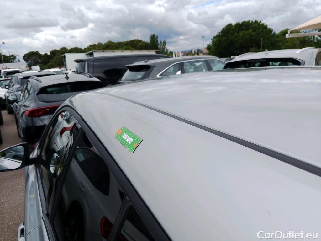  Toyota  C-HR TOYOTA  / 2019 / 5P / todoterreno 1.8 125H Advance #17
