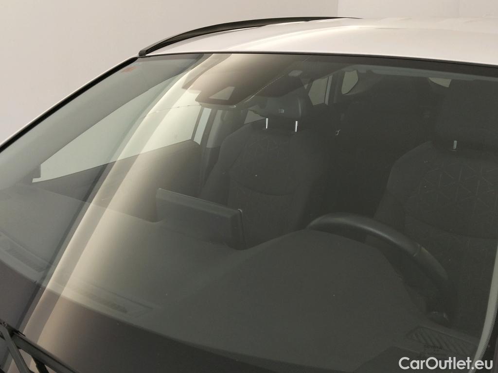  Toyota  RAV4 TOYOTA  / 2018 / 5P / todoterreno 2.5l 220H Advance #1