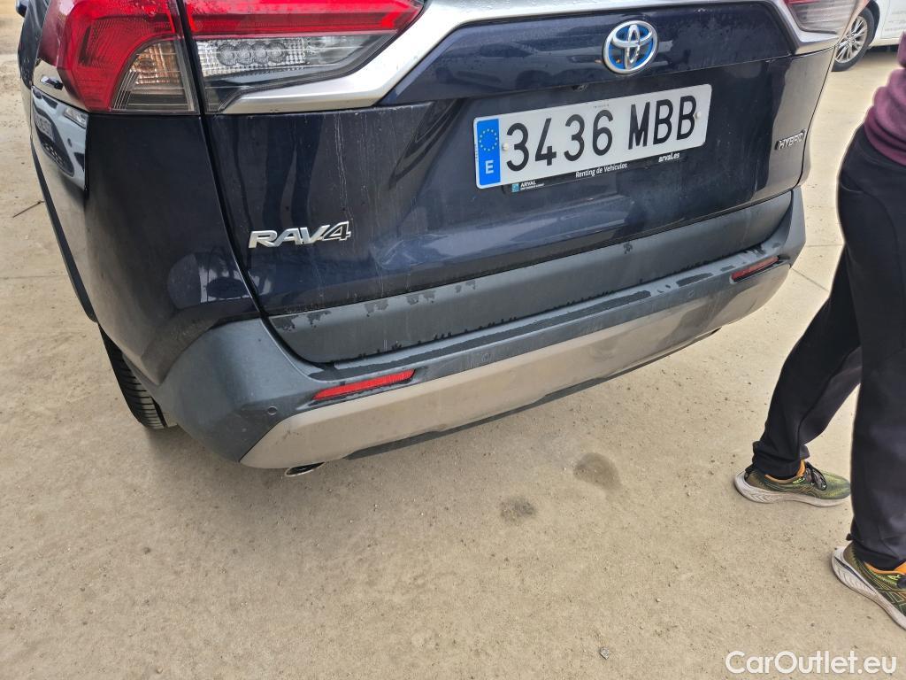  Toyota  RAV4 TOYOTA  / 2018 / 5P / todoterreno 2.5l 220H Luxury #11