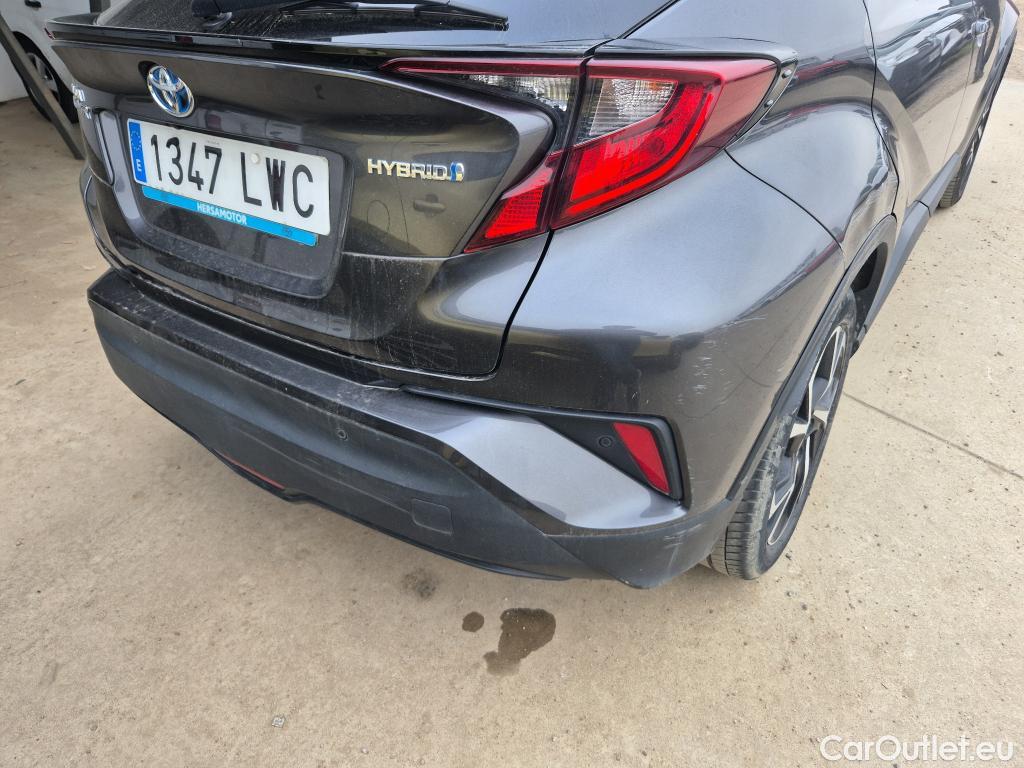  Toyota  C-HR TOYOTA  / 2019 / 5P / todoterreno 1.8 125H Advance #19