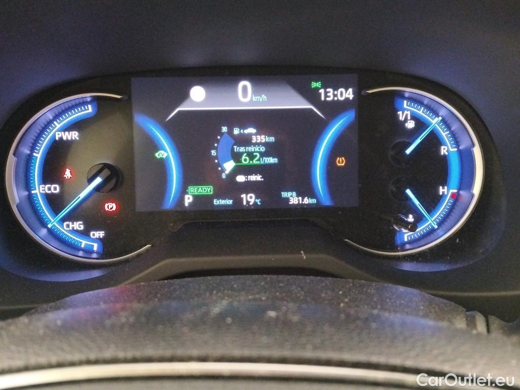  Toyota  RAV4 TOYOTA  / 2018 / 5P / todoterreno 2.5l 220H Advance #15