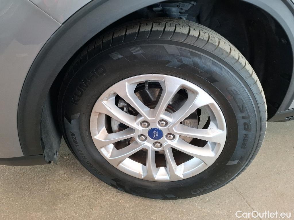  Ford  Kuga FORD  / 2019 / 5P / SUV 2.5 Dur 225 hybrid PHEV Pshift Titanium #28