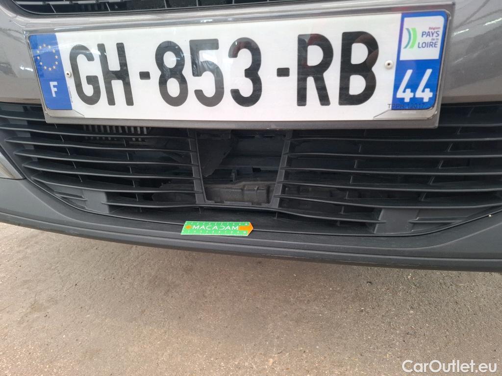  Peugeot  2008  Active Pack 1.2 PureTech 130CV BVA8 E6d #28