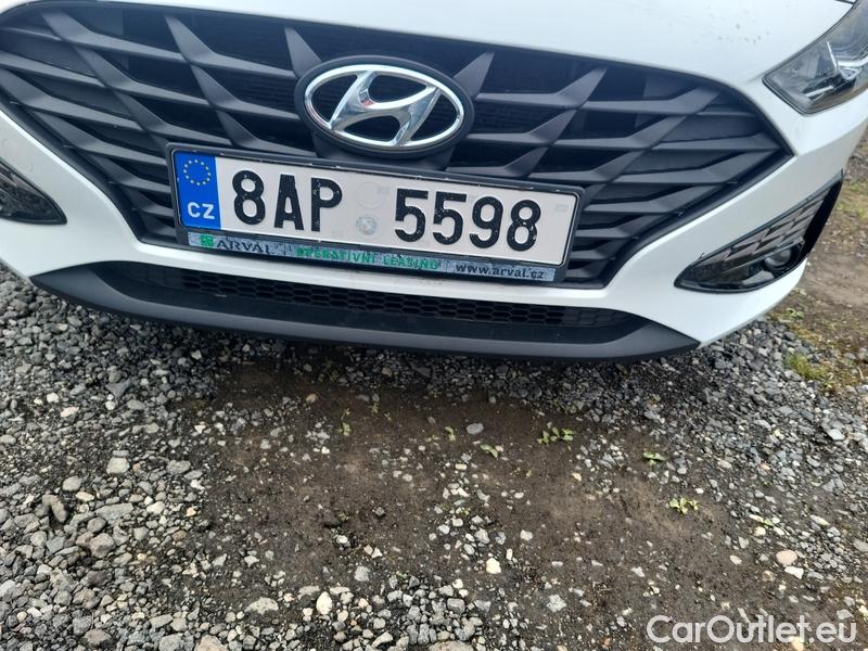  Hyundai  i30   cw (PD)(2017->)  kom.1.0TGDI 120 Comfort #2
