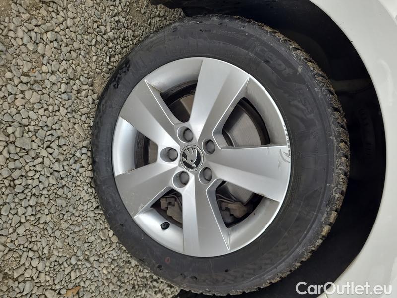  Skoda  Fabia  Combi (2015)  Com 1.0TSI 81 Ambition #15