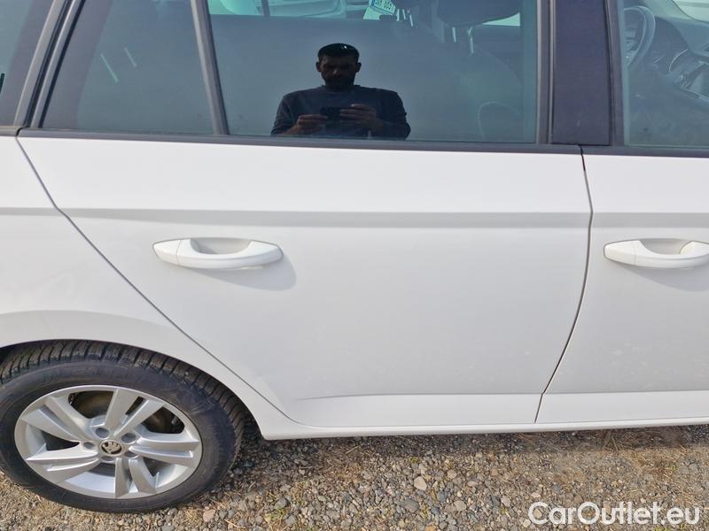  Skoda  Fabia  Combi (2015) Com.1.0TSI 70 Ambition 5d #22