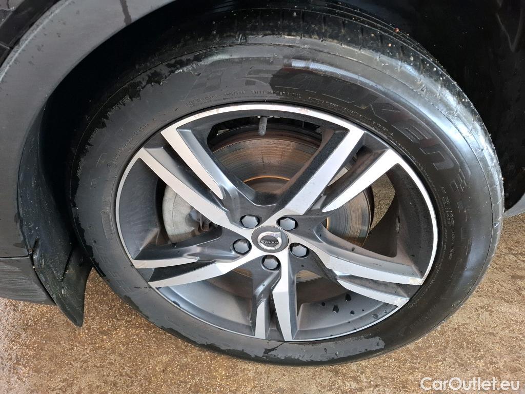  Volvo  XC 40 VOLVO XC40 / 2017 / 5P / SUV Recharge T5 262 DCT7 R-Design #15