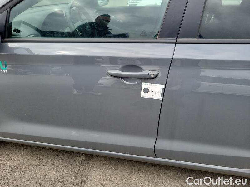  Hyundai  i30  (PD)(01.2017  ->)  FB 1.5TGDI 118 N Line #10
