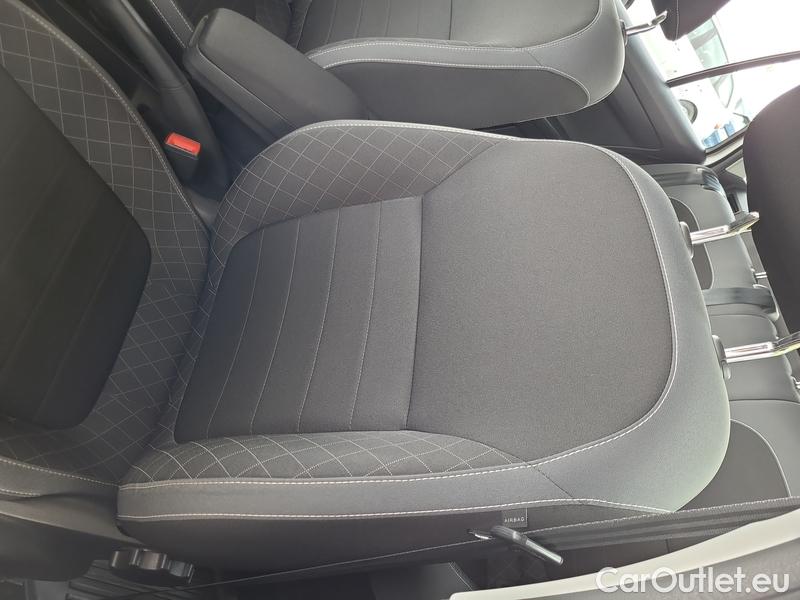 Skoda  Fabia  Combi (2015)  Com 1.0TSI 81 Ambition #8
