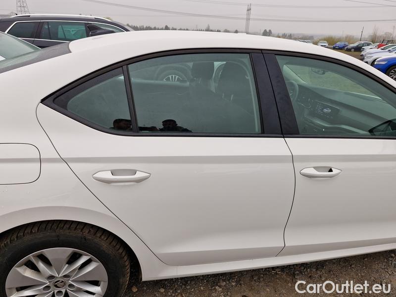  Skoda  Octavia  Lim. (NX3)(2020)  2.0TDI 85 Ambition 5d #23
