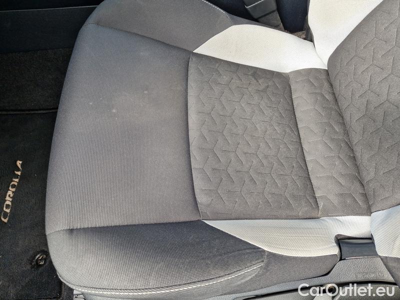  Toyota  Corolla  TouringSports (E21) (2019)  TS 1.2T Comfort #8