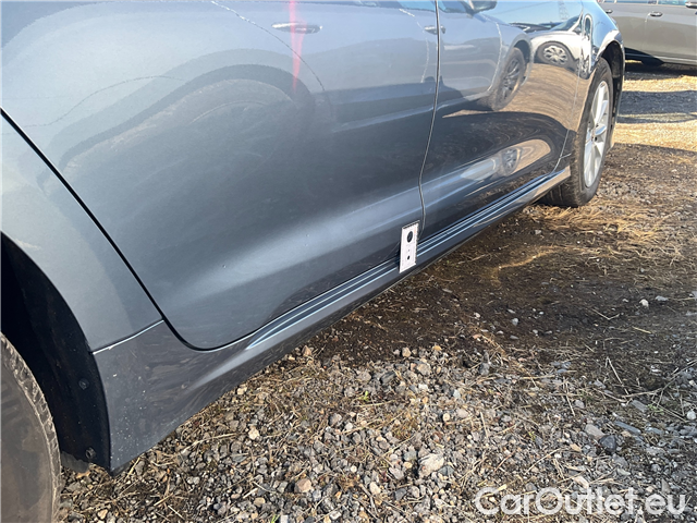 Toyota  Corolla  1.5DF Comfort 4d #10