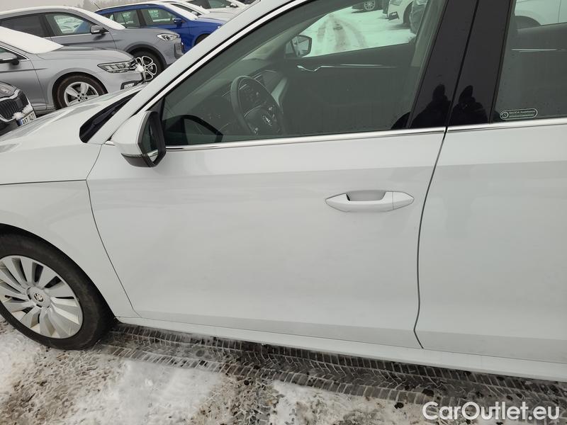  Skoda  Octavia  Combi (NX3)(2020) Oct.Combi 2.0TDI 110 Style AT #6