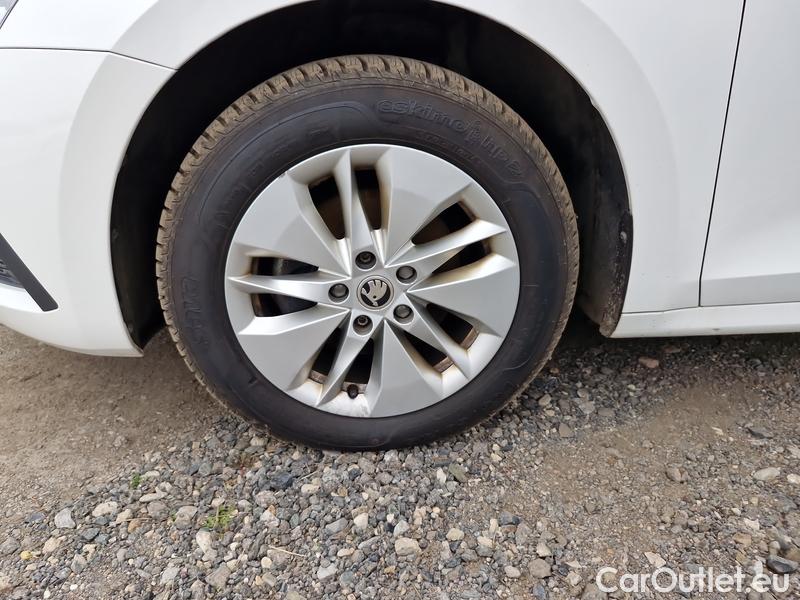  Skoda  Octavia  Lim. (NX3)(2020)  2.0TDI 85 Ambition 5d #6
