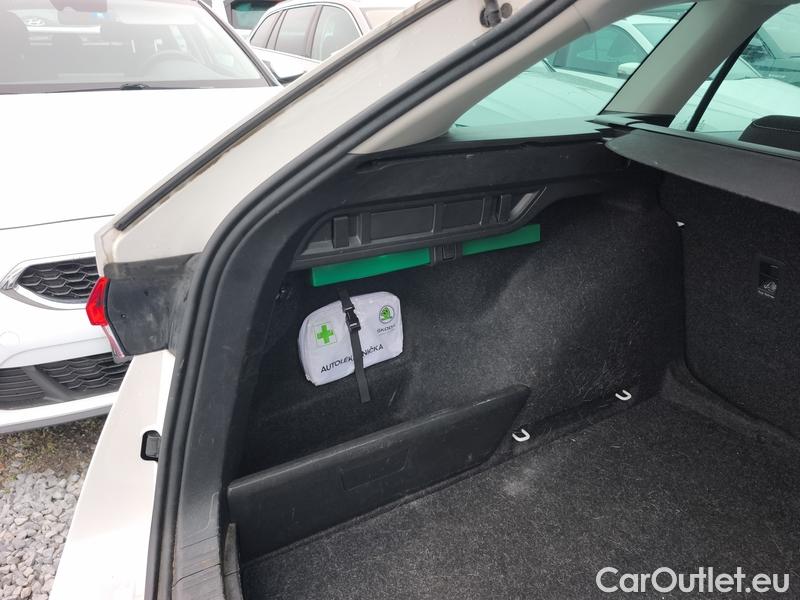  Skoda  Octavia  Combi (NX3)(2020) Oct.Combi 1.5TSI 110 Ambition #16